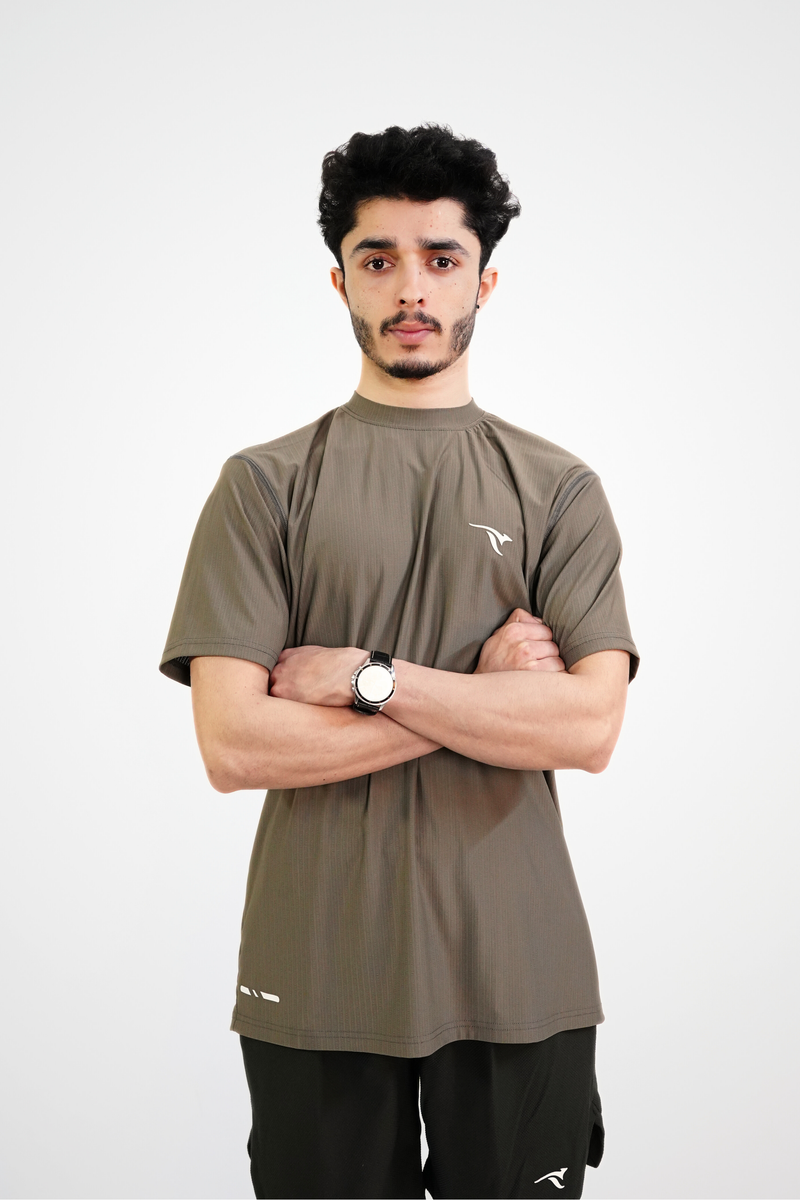 AUH Precision Mock-Neck-Brown