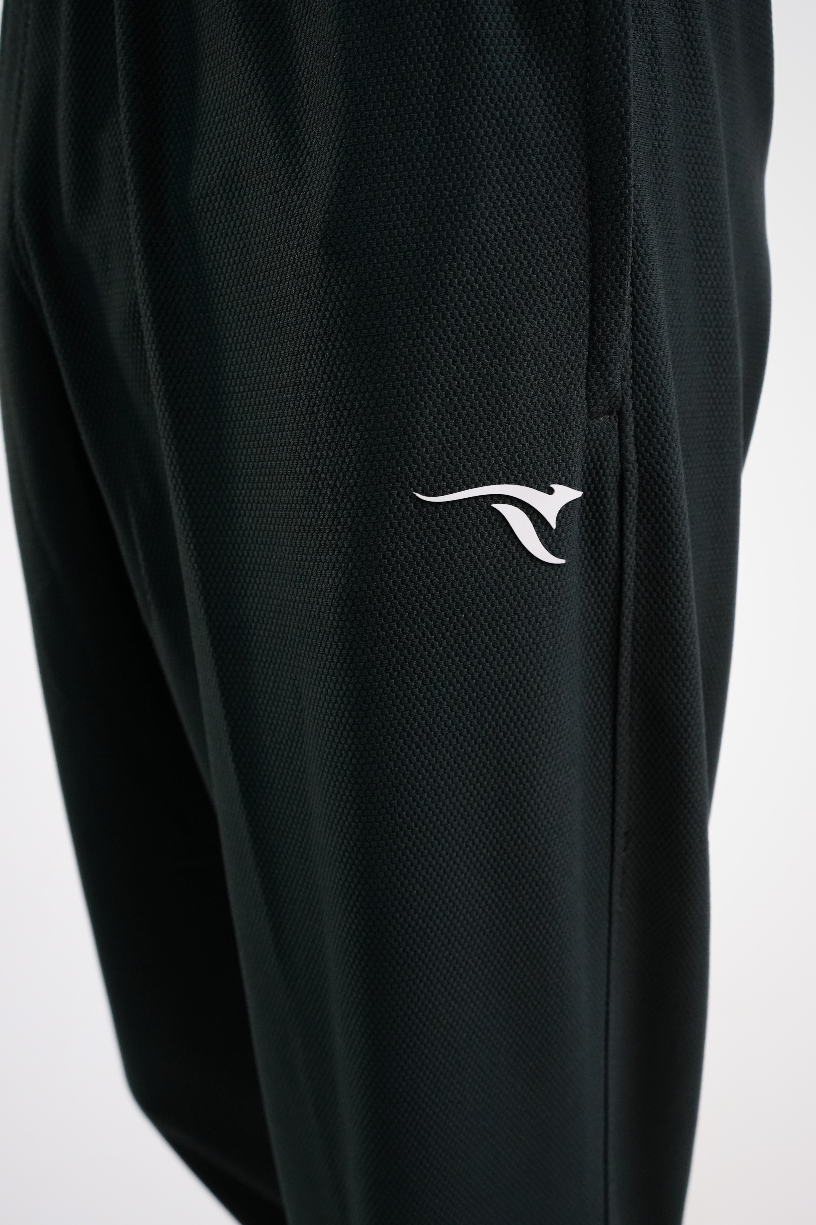 Aero-Flow Straight Track Pant-Obsidian Green