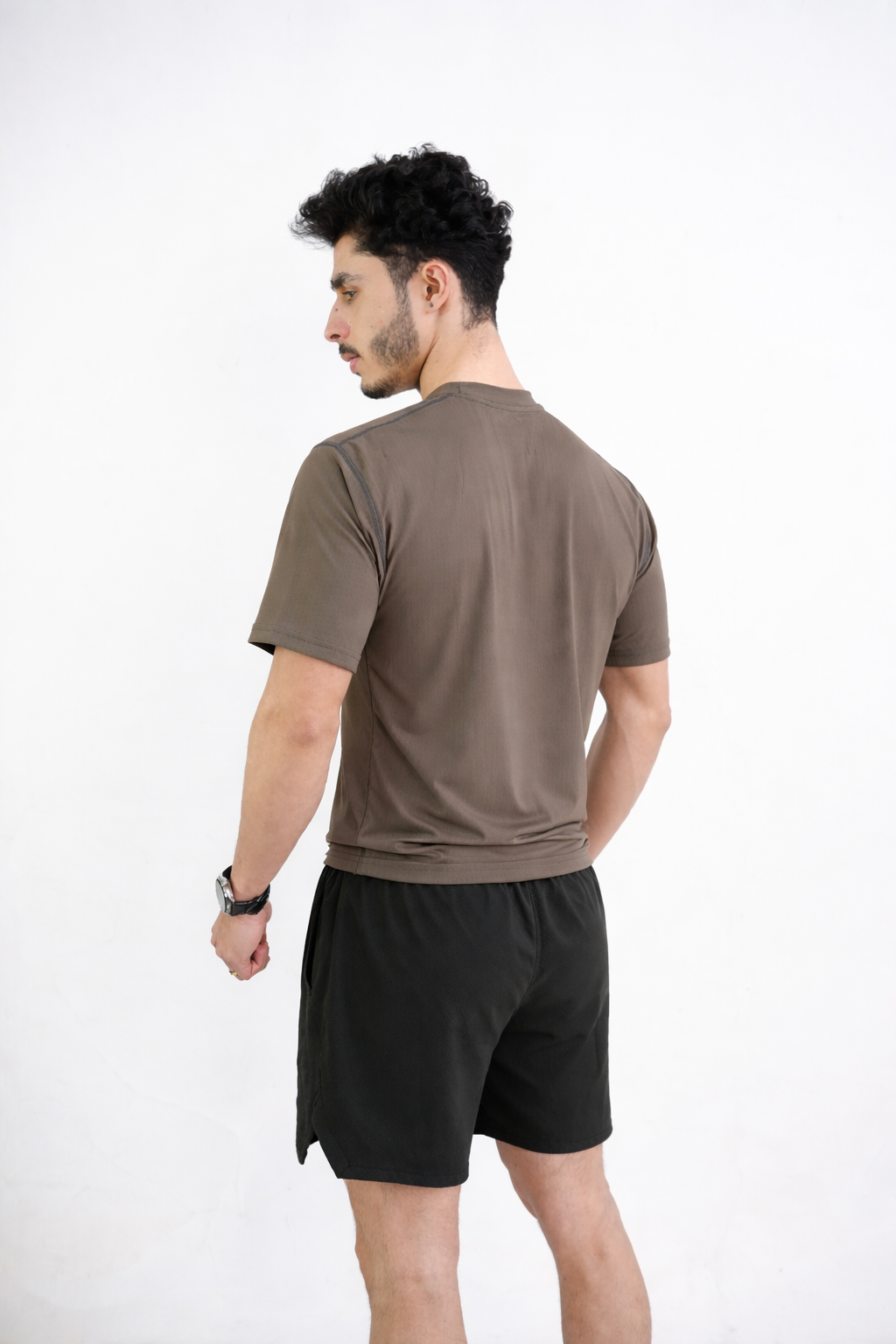 AUH Precision Mock-Neck-Brown