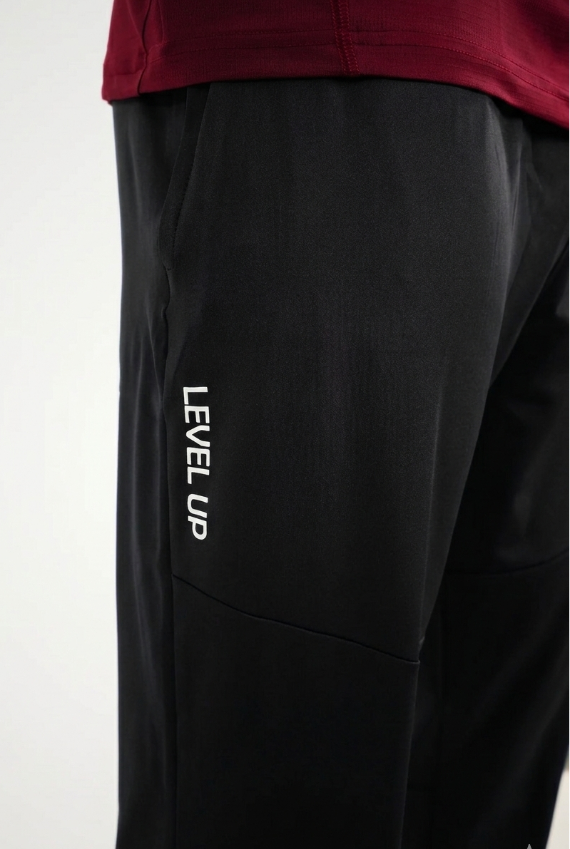 Auh LevelUp – Signature Fit Trousers-Black